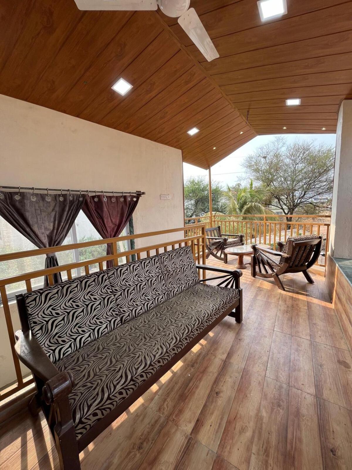 Govind Villa - 3Bhk Penthouse Suite With Pool Splash Lonavala Exterior foto